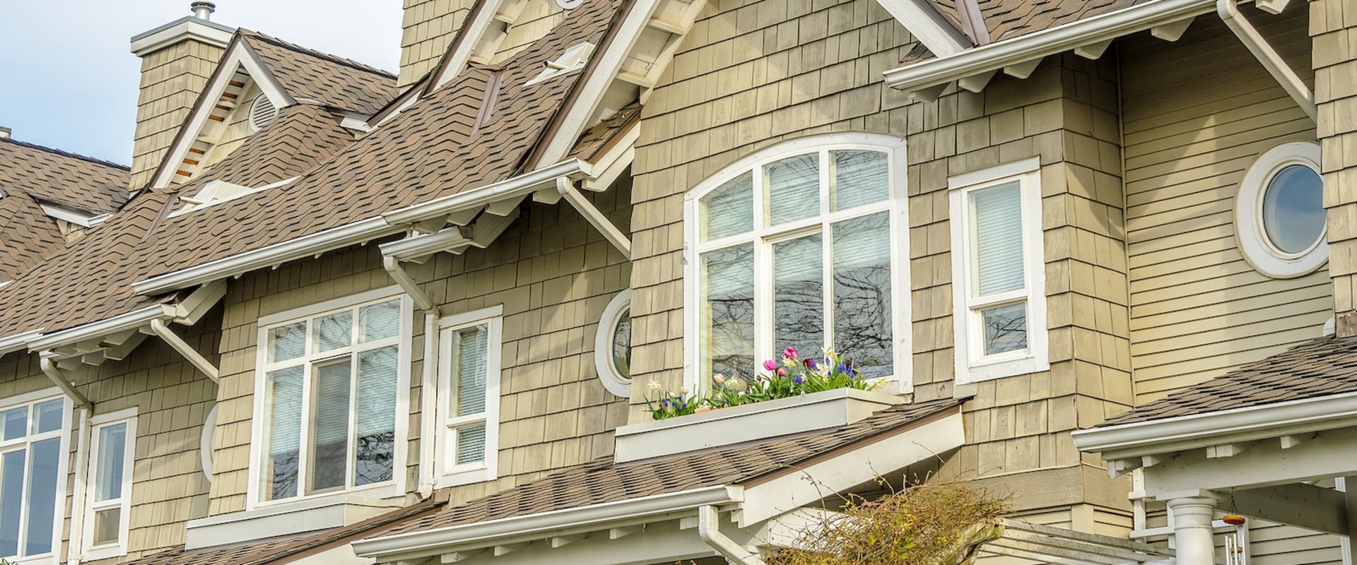 When is Equity Financing the Preferred Option for Acquisitions?